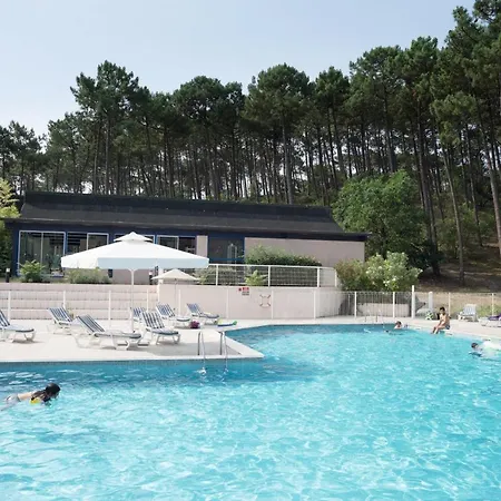 Résidence Les Cavales Hotel