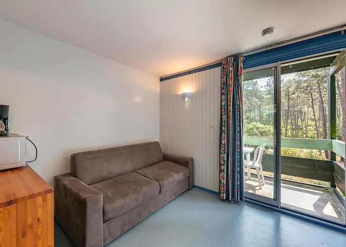 Les Cavales Szálloda